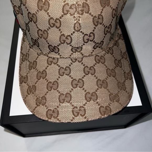 Gucci ORIGINAL GG CANVAS BASEBALL HAT WITH WEB - Picture 14 of 16
